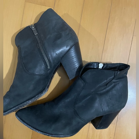 FRye Women's Jennifer Ankle Leather Booties - Picture 2 of 5